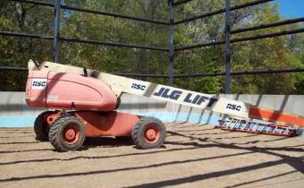 JLG 600s Boom Lift